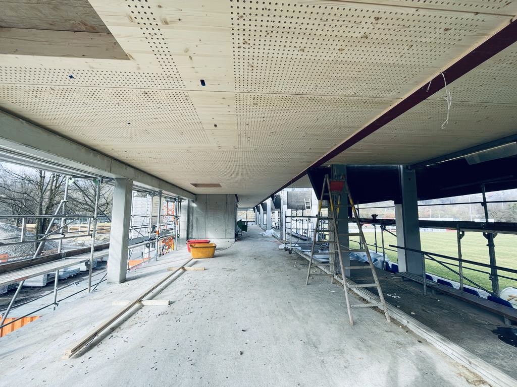 Neue FV Lounge Decke installiert