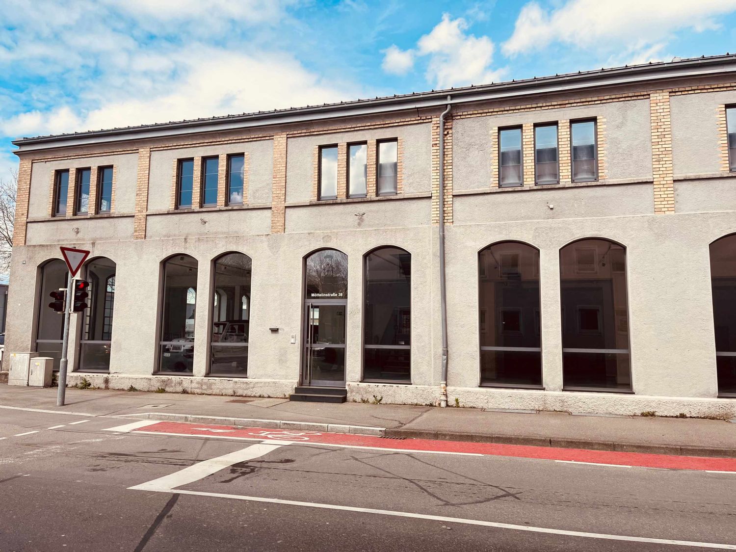 Sterkel Areal Eingang Büro Traub Ingenieure.Architekten