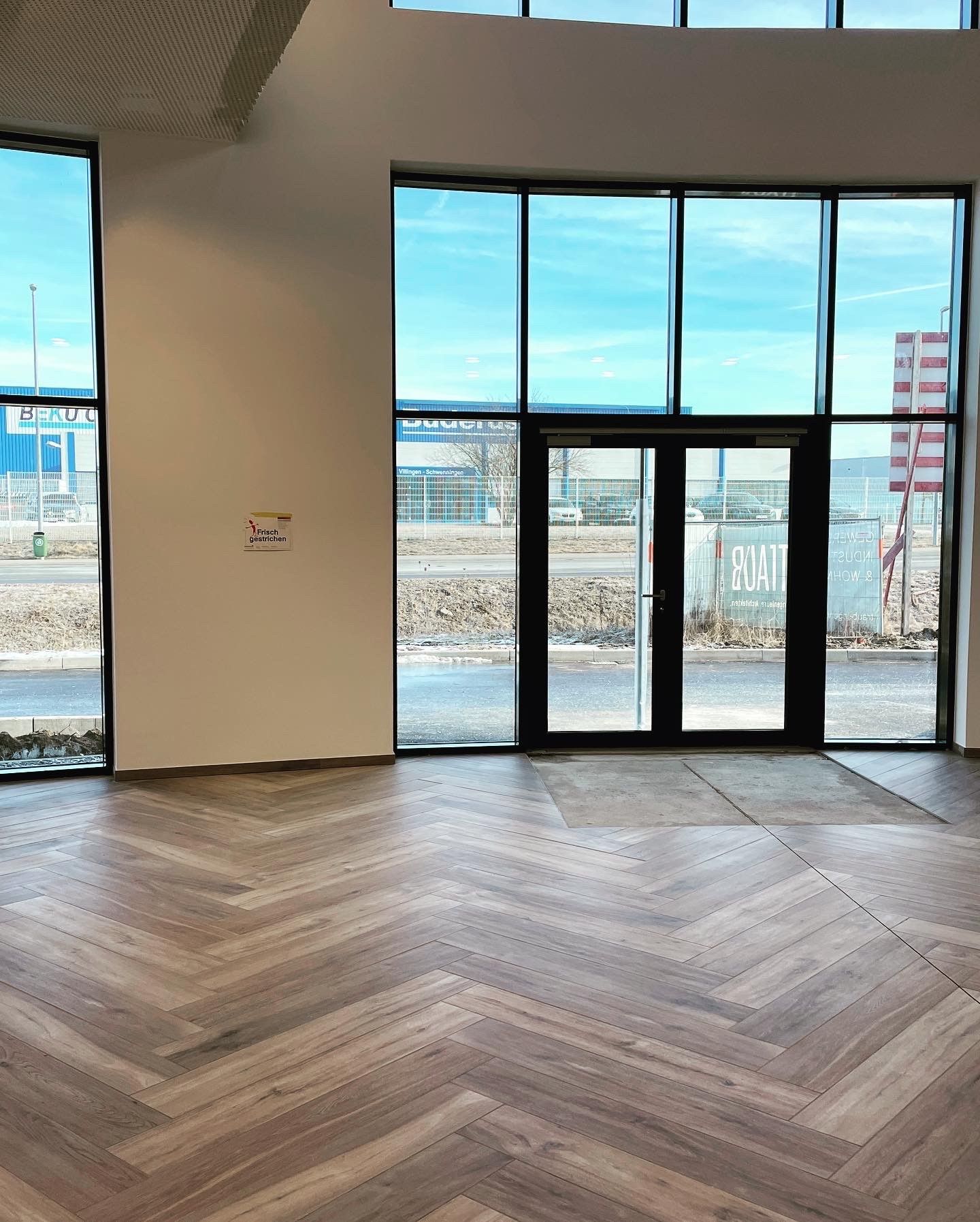 Fischgraetenparkett im Foyer der neuen Verwaltung Uhrenmanufaktur Mauthe Fischgraetenparkett im Foyer der neuen Verwaltung Uhrenmanufaktur Mauthe