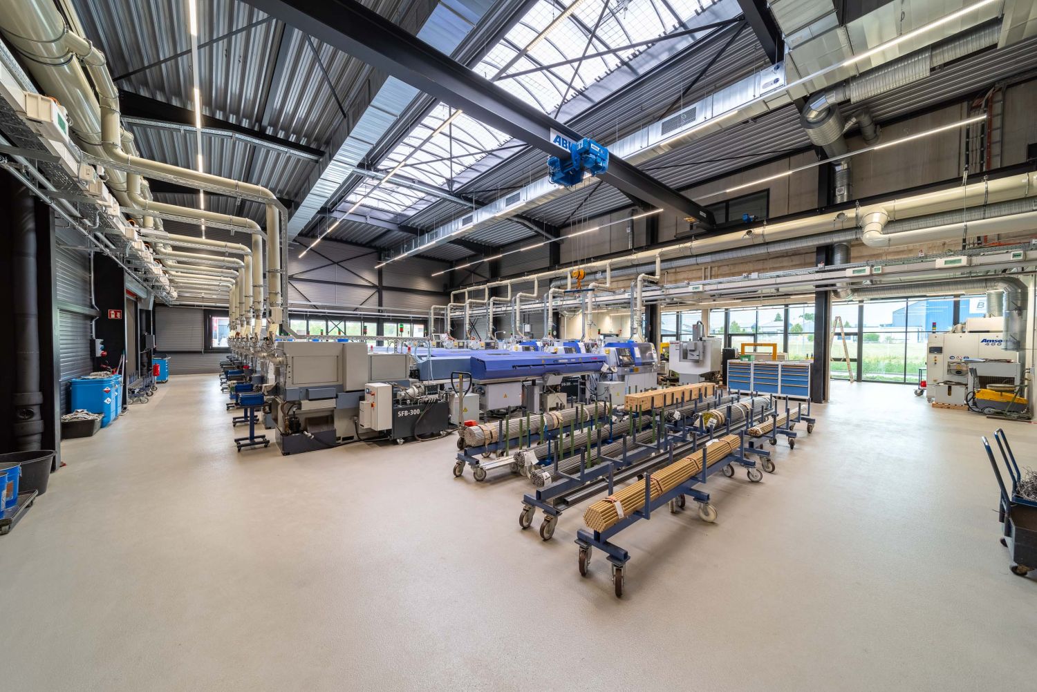Neubau Uhrenmanufaktur Mauthe_Verwaltung und Halle Bild07 Montagehalle Technik Neubau Uhrenmanufaktur Mauthe_Verwaltung und Halle Bild07 Montagehalle Technik