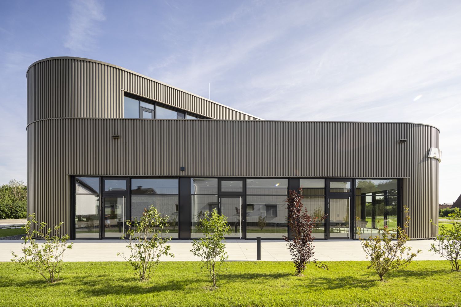 Neubau Verwaltung ALWA Deißlingen Außenansicht Fassade Bild02 Neubau Verwaltung ALWA Deißlingen Außenansicht Fassade Bild02