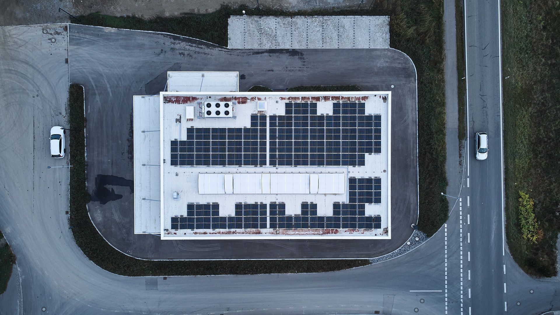 Photovoltaik Anlage Dach Gewerbehalle